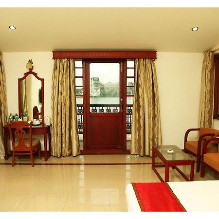 Bolgatty Palace & Island Resort Kochi Exterior photo