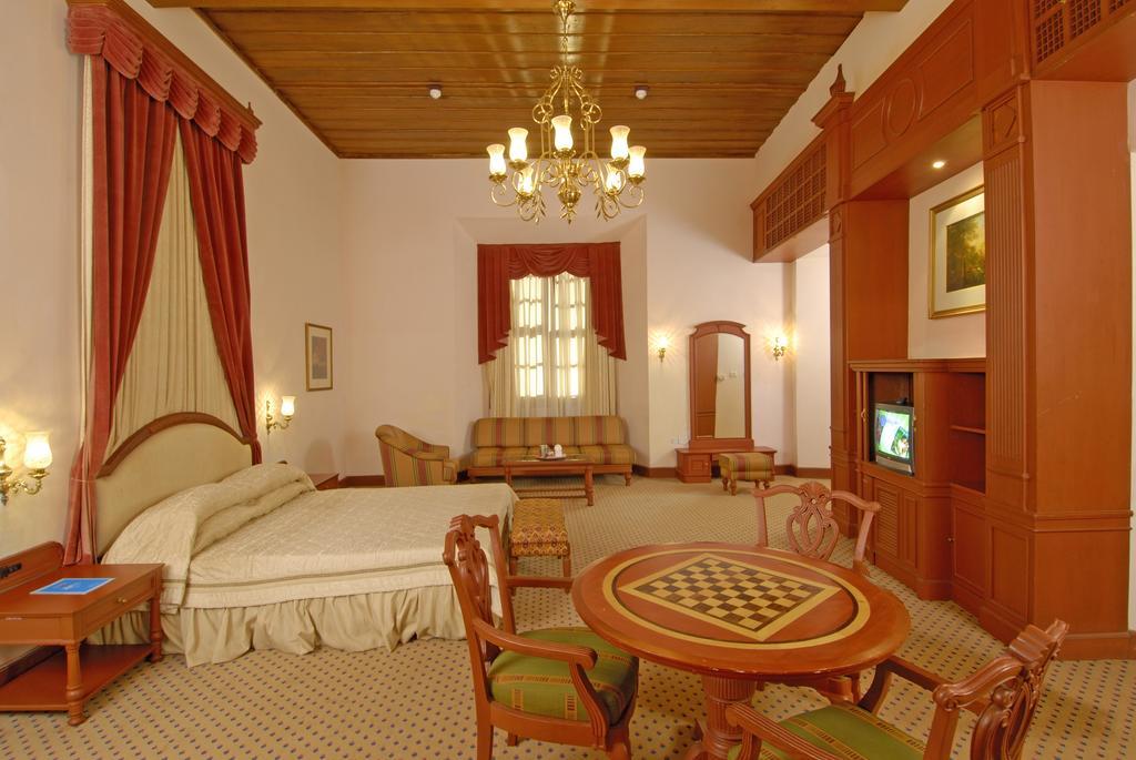 Bolgatty Palace & Island Resort Kochi Exterior photo