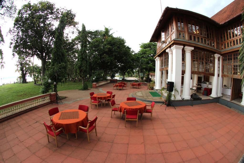 Bolgatty Palace & Island Resort Kochi Exterior photo