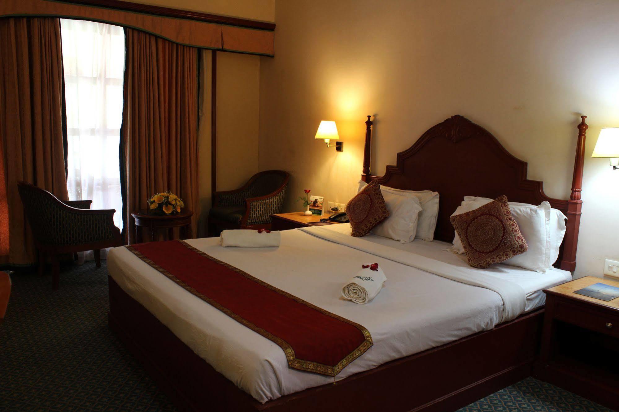 Bolgatty Palace & Island Resort Kochi Exterior photo