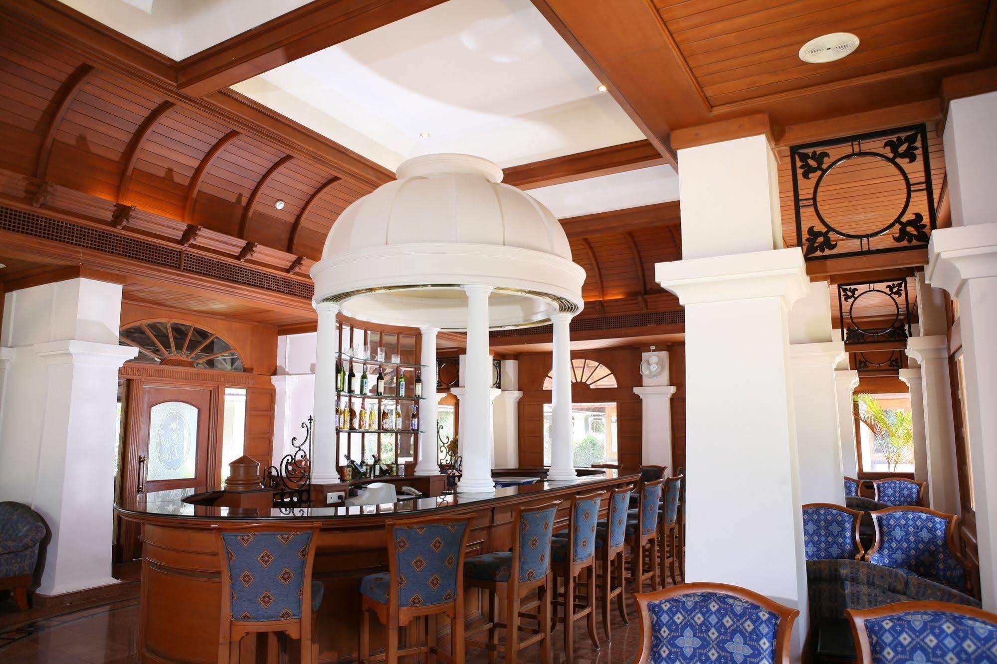 Bolgatty Palace & Island Resort Kochi Exterior photo