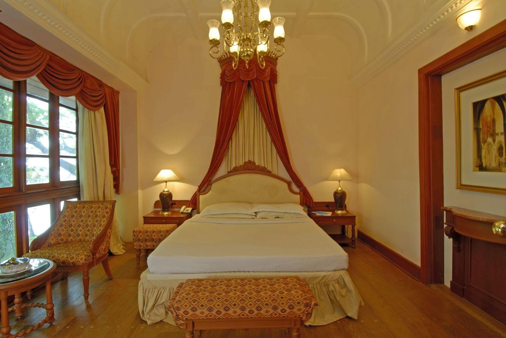 Bolgatty Palace & Island Resort Kochi Exterior photo