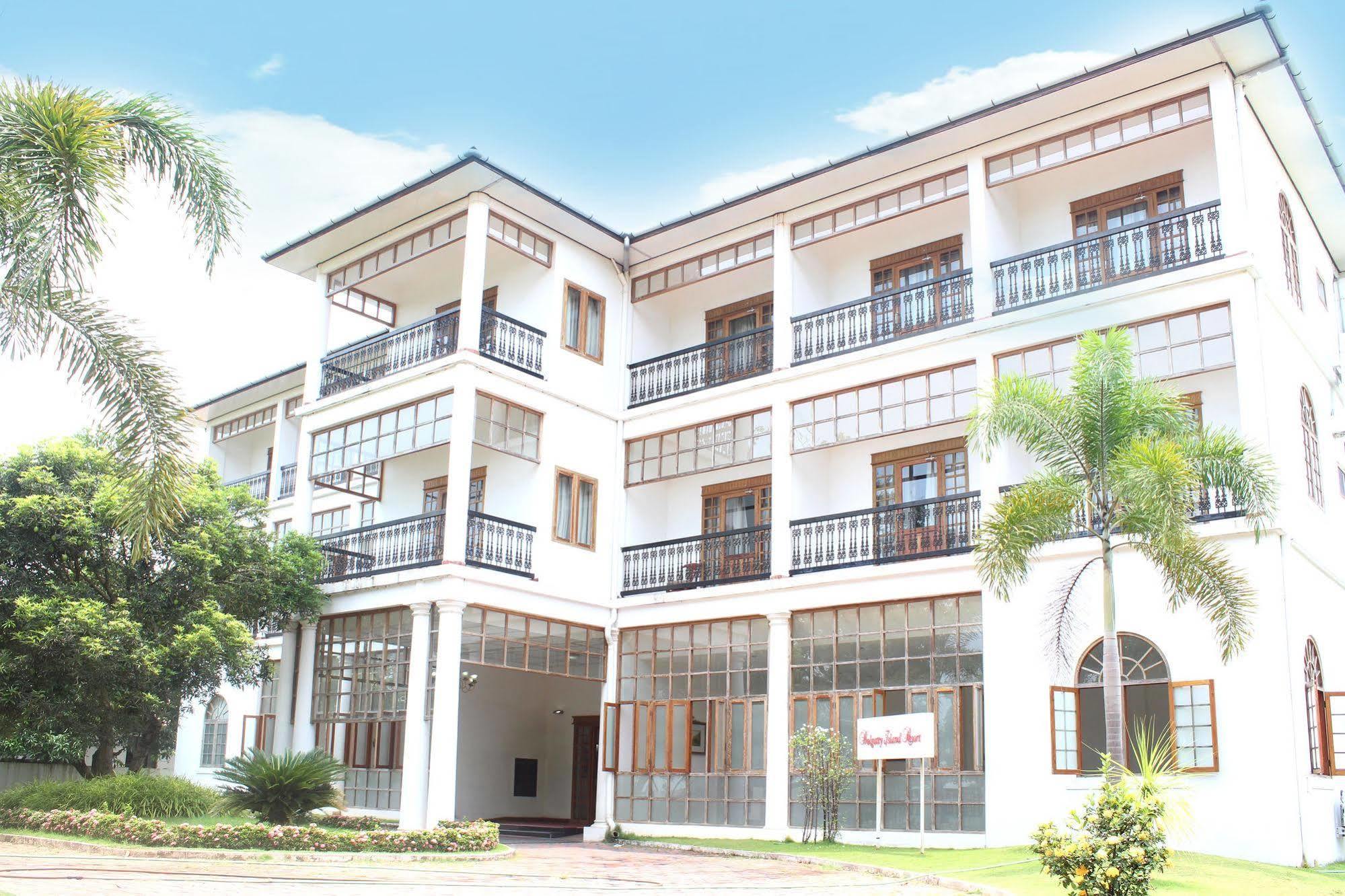 Bolgatty Palace & Island Resort Kochi Exterior photo